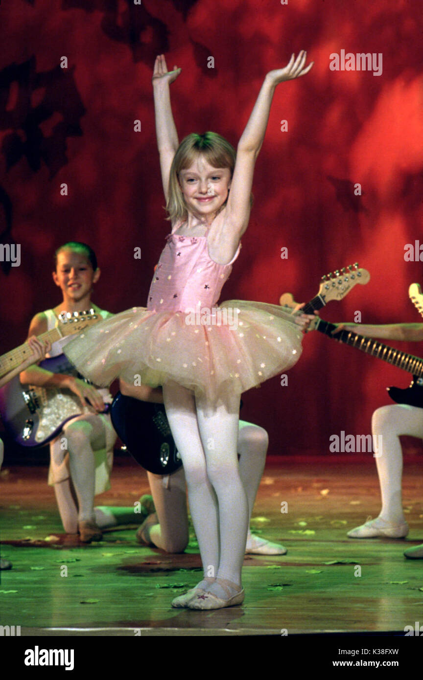 UPTOWN GIRLS DAKOTA FANNING BETRIFFT: SCHOOL TANZ ERWÄGUNGSGRUND, Ballett Datum: 2003 Stockfoto