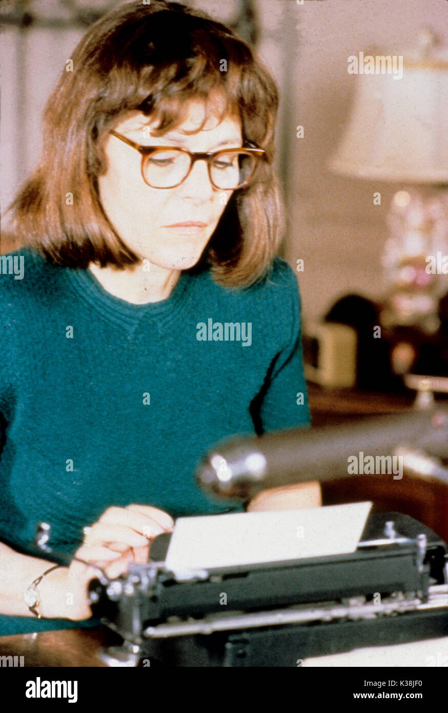 84 CHARING CROSS ROAD ANNE BANCROFT als Helene Hanff Datum: 1987 Stockfoto