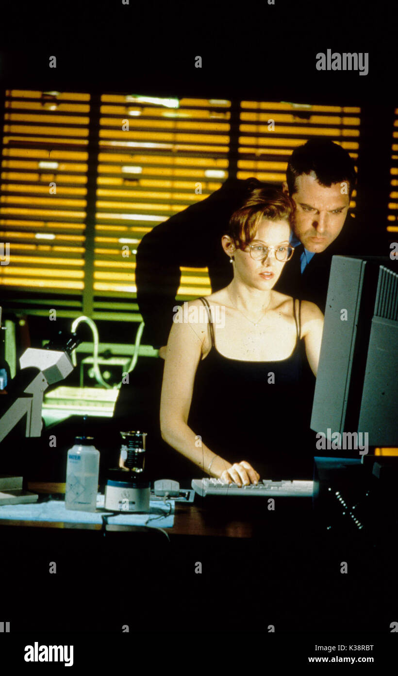 Die RELIQUIE PENELOPE ANN MILLER, TOM SIZEMORE Datum: 1997 Stockfoto