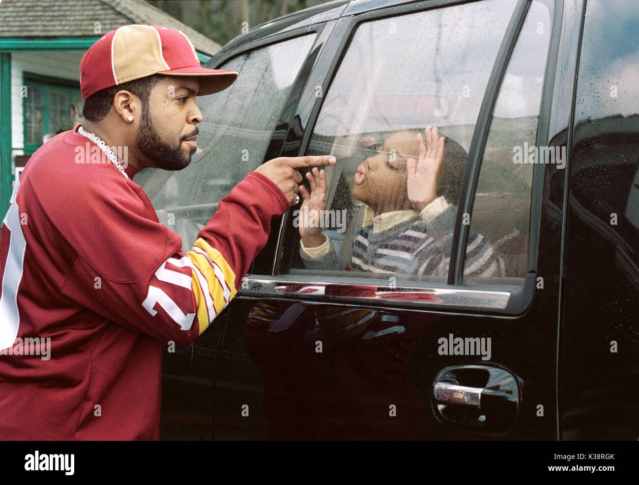 C 103-07 Ice Cube (l) und Philip Daniel Bolden Stern in die Revolution Studios' Familie Komödie SIND WIR SCHON DA?, ein an der Columbia Bilder freigeben. Foto von: Rob McEwan SIND WIR SCHON DA? [Usa 2005] ICE CUBE, PHILIP DANIEL BOLDEN Datum: 2005 Stockfoto