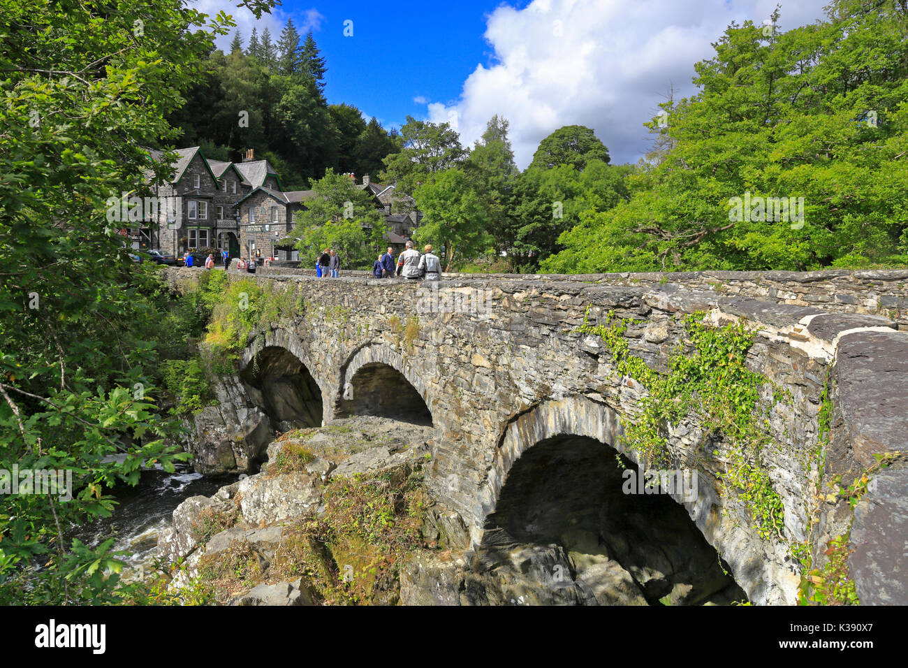 Pont-y-Brücke über den Afon Llugwy, Betws-y-Coed, Snowdonia National Park, Conwy, North Wales, UK. Stockfoto