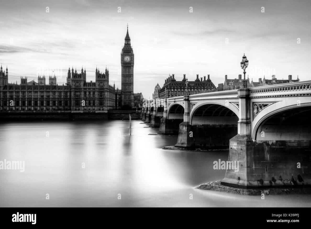 Die Häuser des Parlaments (Palast von Westminster) und die Westminster Bridge, London, UK Stockfoto