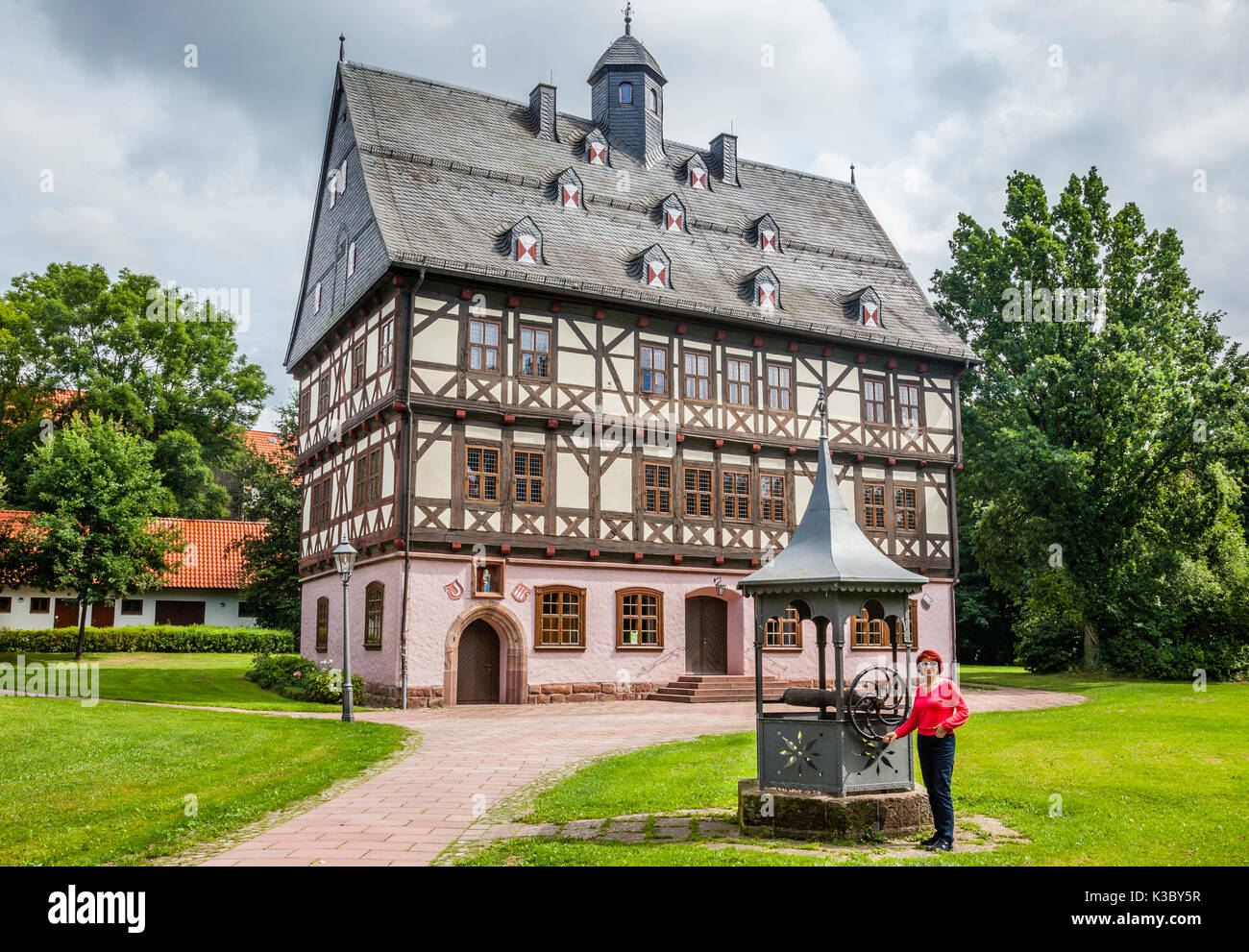 Deutschland, Niedersachsen, Gieboldehausen, mittelalterliche Fachwerkhäuser Patrizier Haus mit dem Wand' (Haus auf der Bank). Stockfoto