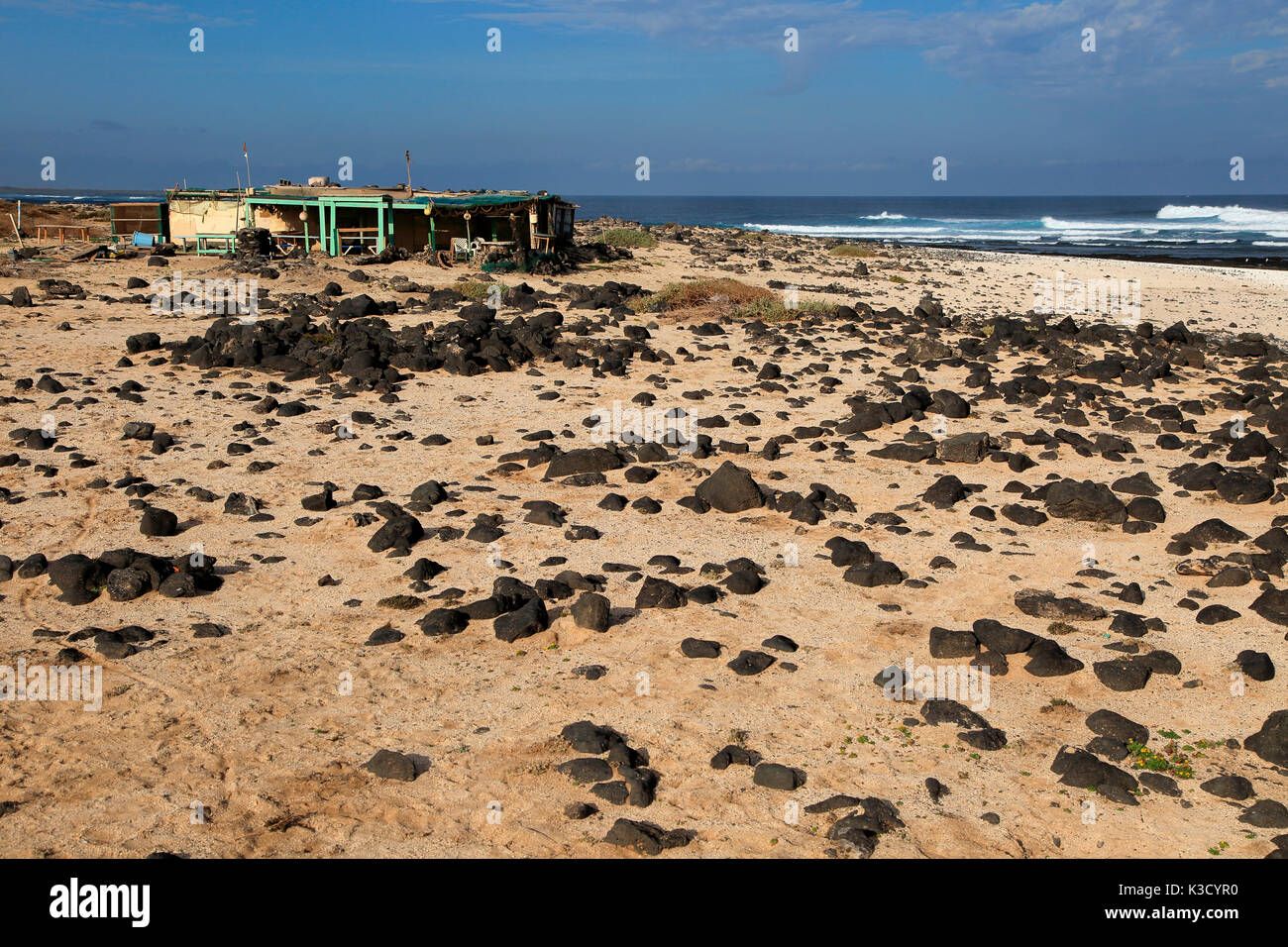 Strand Angeln shack Gebäude in der Nähe von Majanicho auf der Nordküste von Fuerteventura, Kanarische Inseln, Spanien Stockfoto