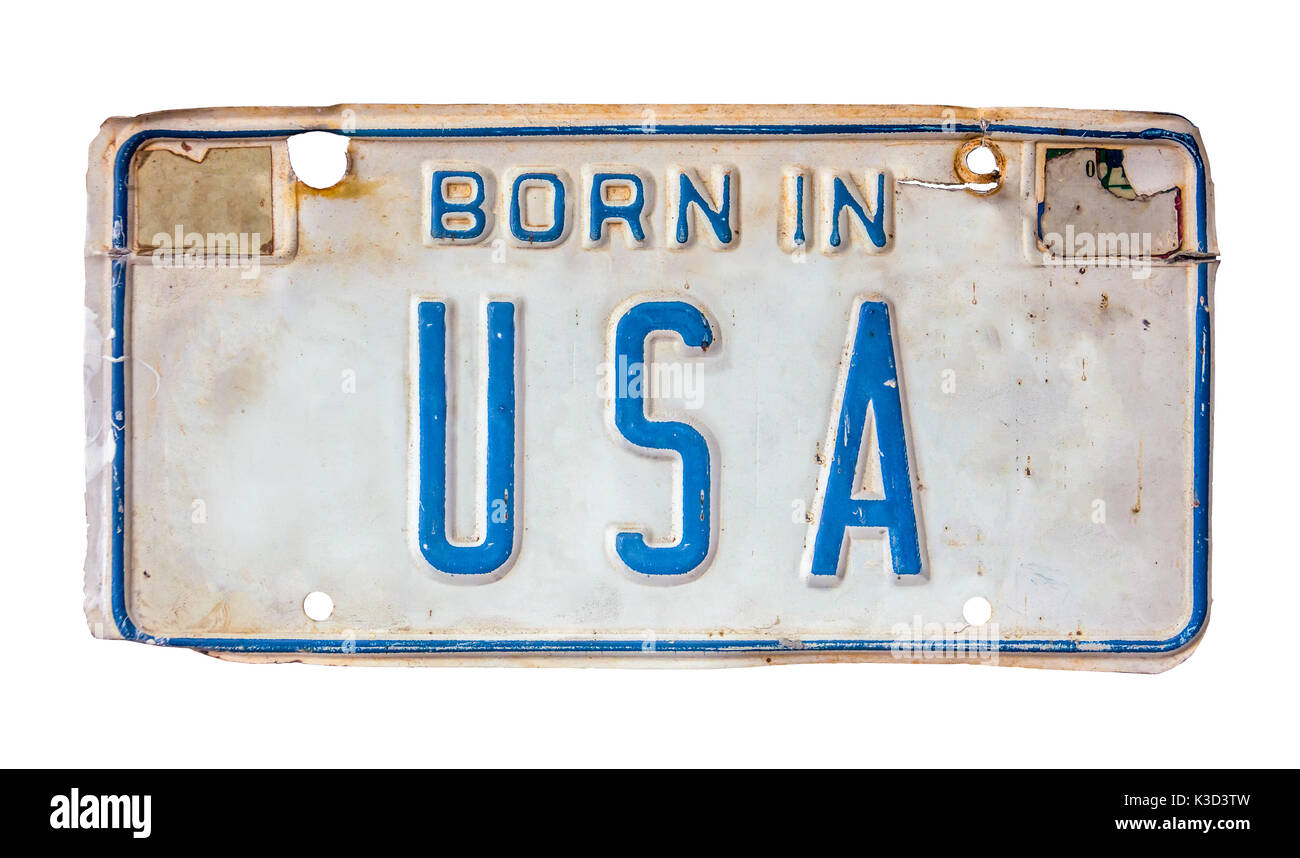 Isolierte Grungy patriotischen Nummernschild mit Geboren in den USA Stockfoto