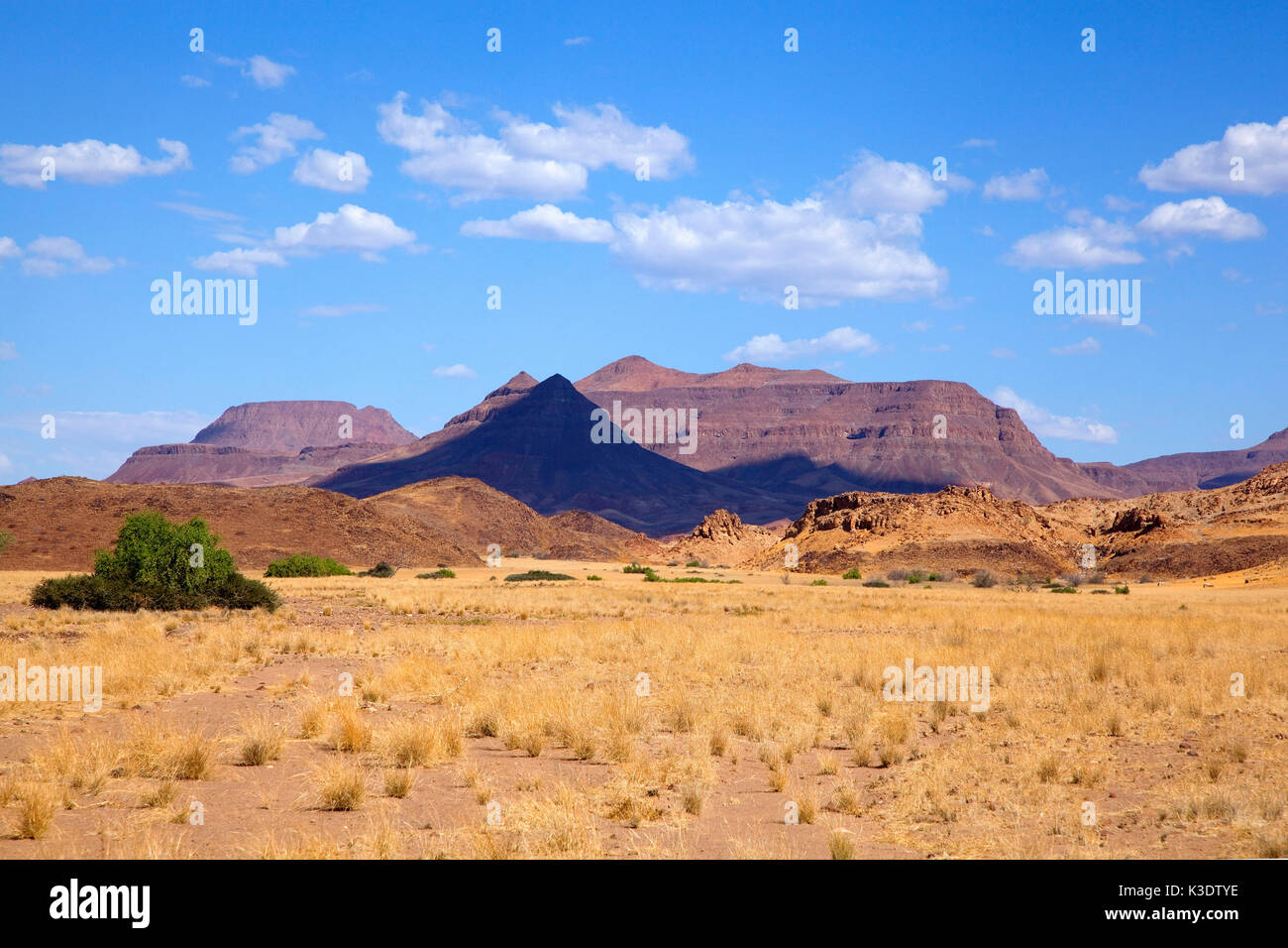 Afrika, Südliches Afrika, Deutsch-Südwest-Afrika, Namibia, Kunene region, Damara Land, Berglandschaft, Stockfoto