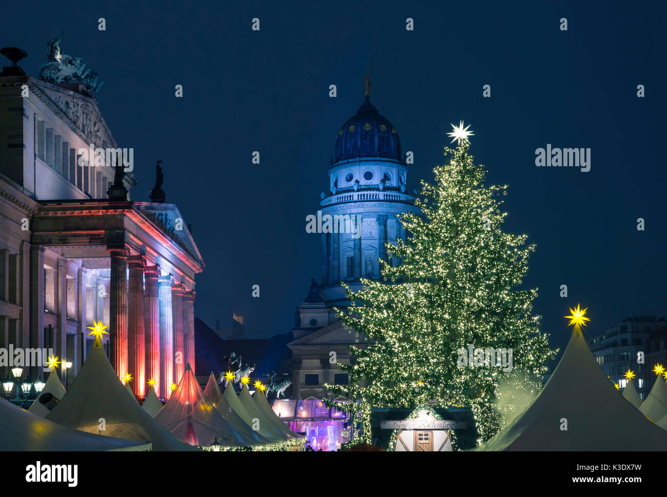 Traditionelle Weihnachtsmarkt in Berlin am Gendarmenmarkt, Deutschland, Stockfoto