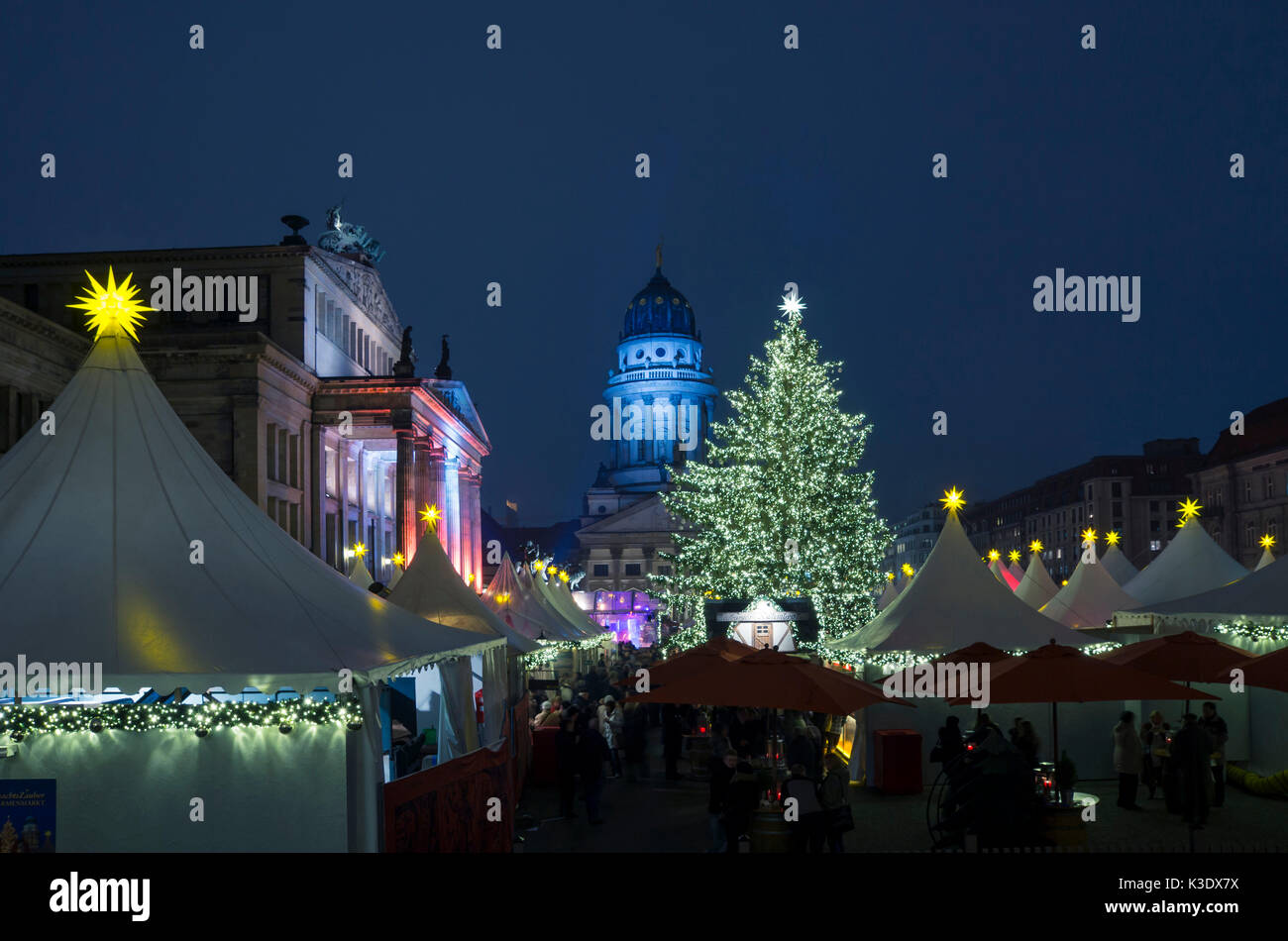 Traditionelle Weihnachtsmarkt in Berlin am Gendarmenmarkt, Deutschland, Stockfoto
