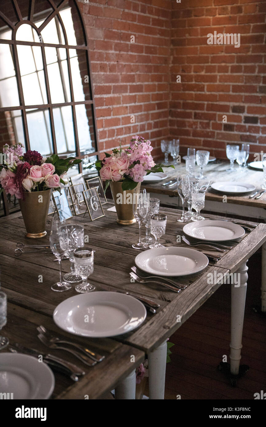 Unbesetzten Tisch bei Hochzeitsfeier Stockfoto