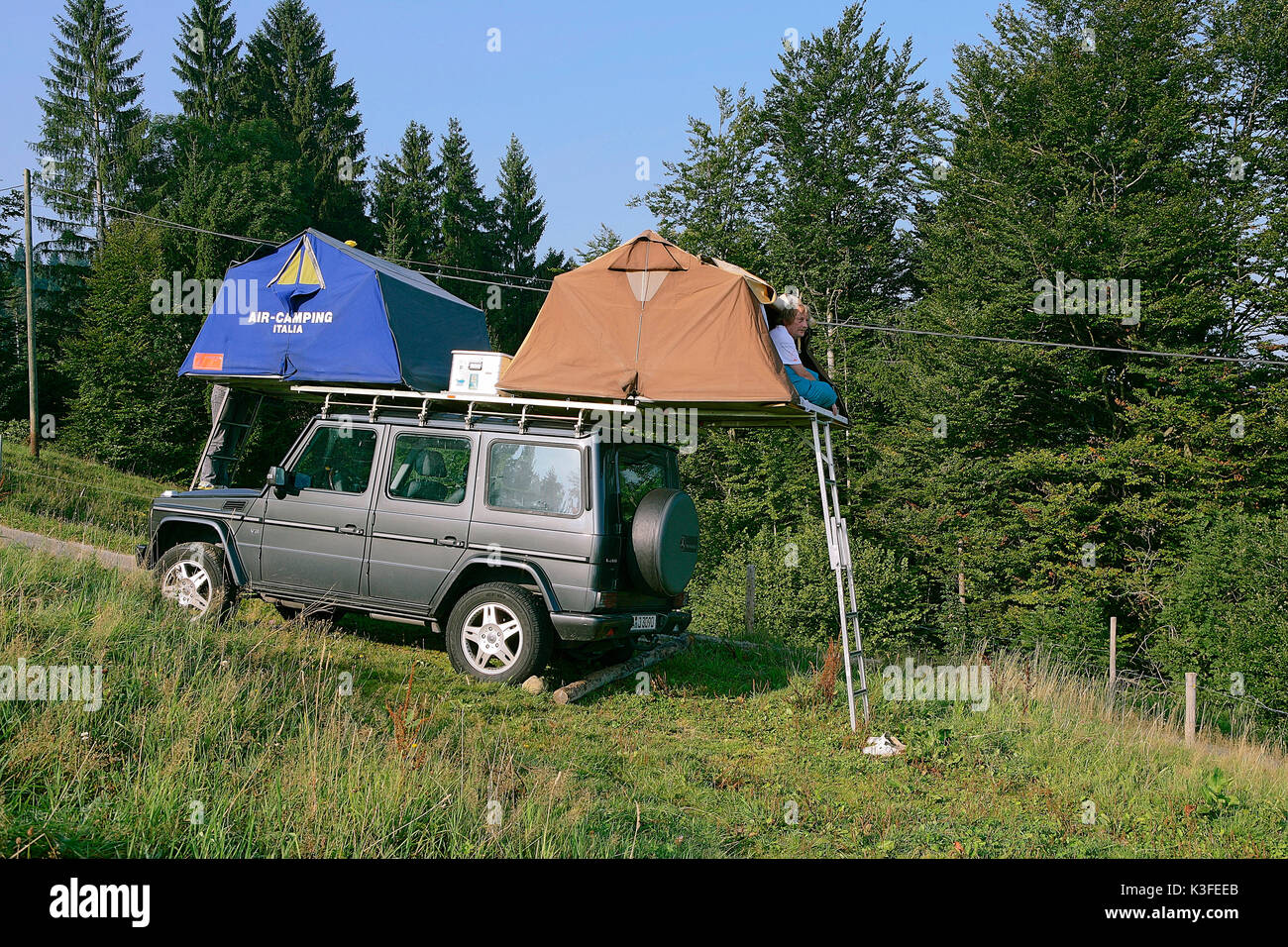 Dach Zelt auf sport utility vehicle Stockfotografie - Alamy