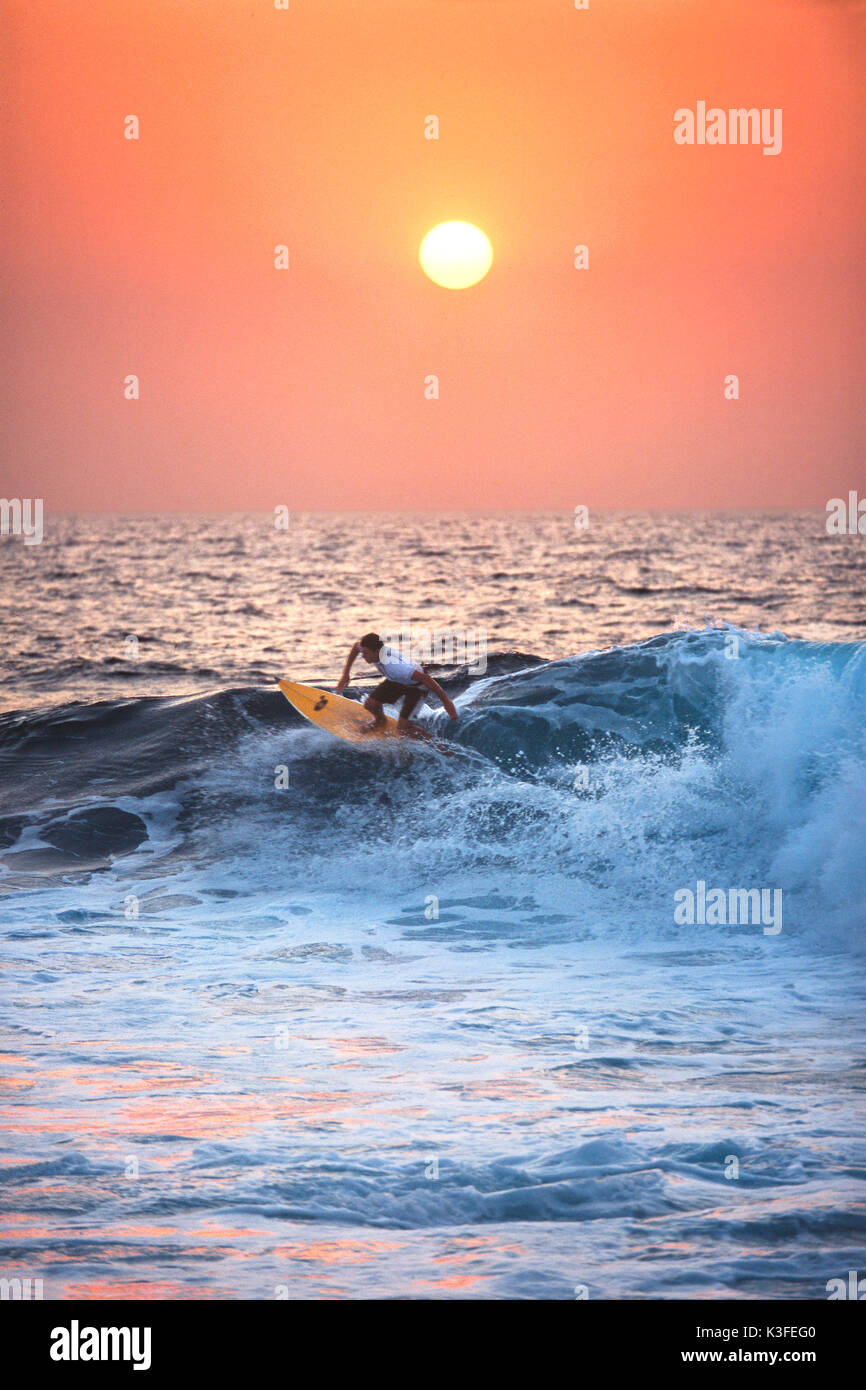 Vor der Einstellung, Sun Sun Surfer Stockfoto