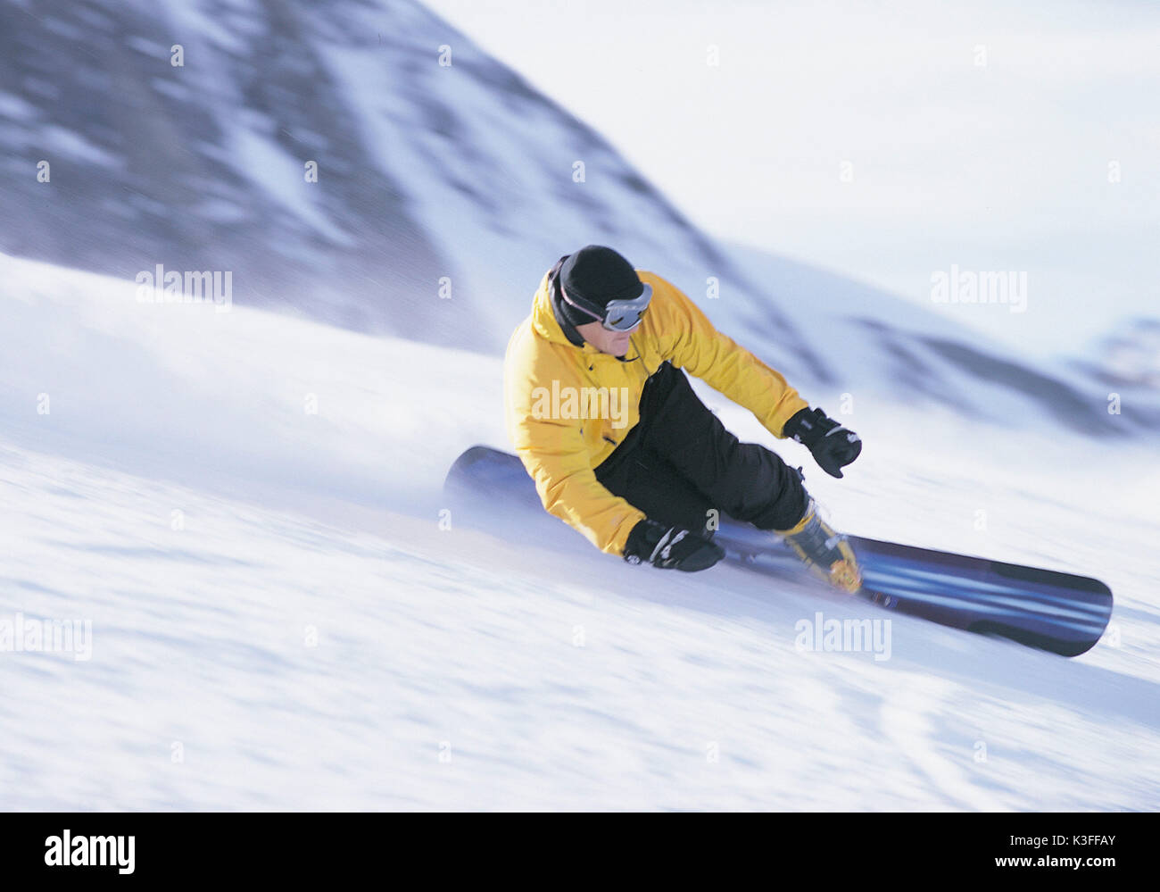 Driving down hill Fotos und Bildmaterial in hoher Auflösung Alamy