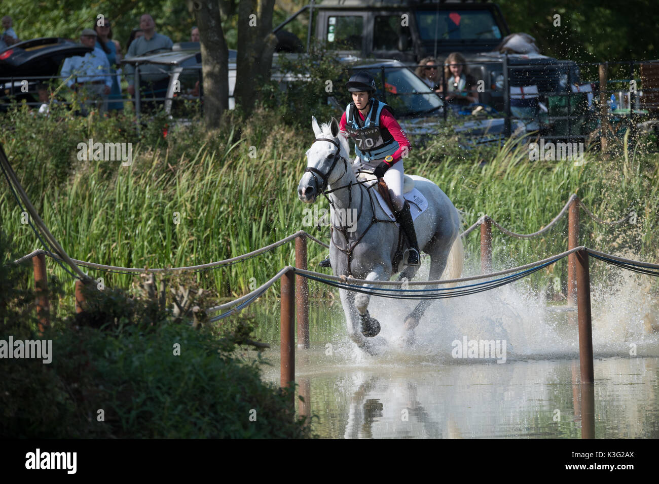 Stamford, Lincs, UK. 02 Sep, 2017. Kirsty Kurze reiten Cossan Kop bei landrover Burghley Horse Trials cross country Event auf 02/09/2017 Credit: Steve Brownley/Alamy leben Nachrichten Stockfoto