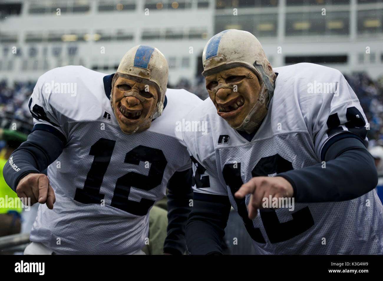 University Park, Pennsylvania, USA. 2. Sep 2017. September 02, 2017: Fans feiern während der NCAA Football Spiel zwischen Penn State Nittany Lions und Akron Reißverschluss mit Beaver Stadium in University Park, Pennsylvania. Credit: Scott Taetsch/ZUMA Draht/Alamy leben Nachrichten Stockfoto