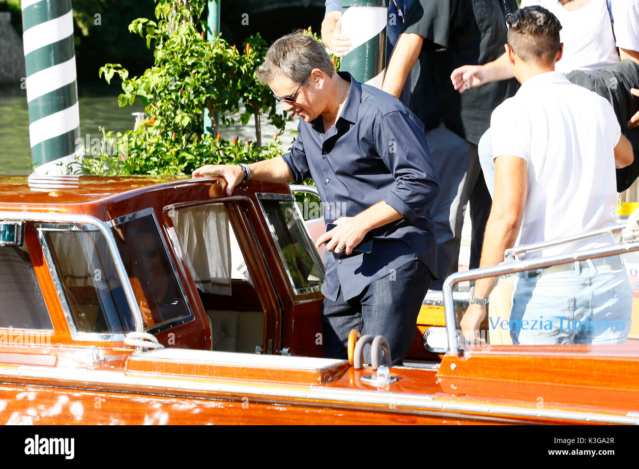 Matt Damon wird gesehen, dass das Hotel Excelsior nach Interviews geben während des 74. Filmfestival von Venedig am 01 September, 2017 in Venedig, Italien Stockfoto