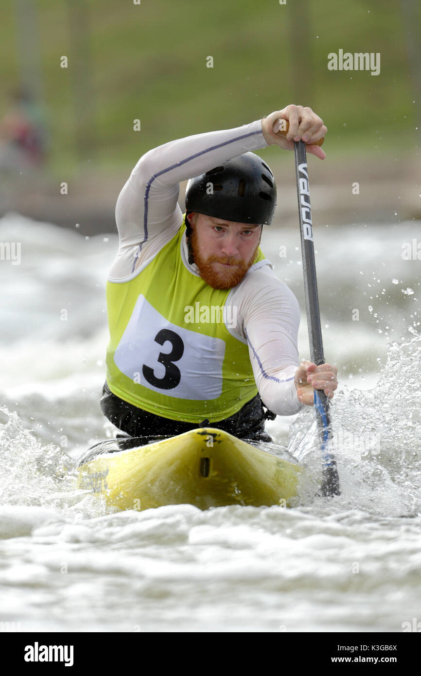 Nottingham, UK, 02. September 2017. Konkurrent im C1 Männer Klasse in der Prem Abteilung Kanu Slalom Event bei Holme Pierrepont in Nottingham. Credit: Peter Hutmacher/Alamy leben Nachrichten Stockfoto