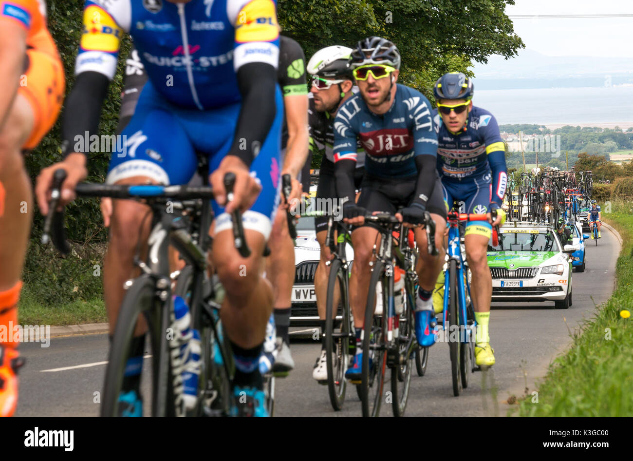 East Lothian, Schottland, Großbritannien, 3. September 2017. Die Hauptstelle der Radfahrer in der Tour of Britain Etappe 1 Radrennen über Byres Hill Stockfoto