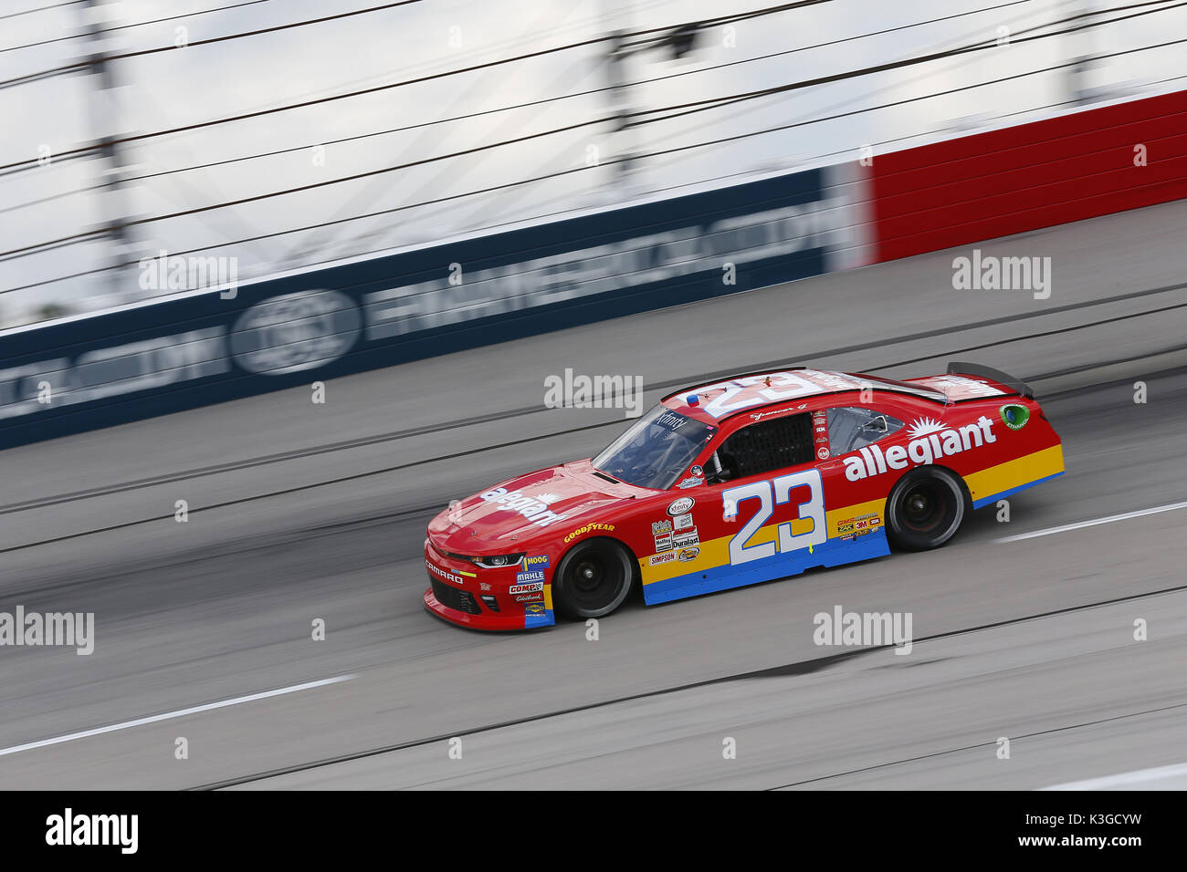 Darlington, South Carolina, USA. 1. Sep 2017. September 01, 2017 - Darlington, South Carolina, USA: Spencer Gallagher (23) nimmt zu dem Titel für den Sport Clips Haarschnitte VFW 200 bei Darlington Raceway in Darlington, South Carolina zu üben. Credit: Justin R. Noe Asp Inc/ASP/ZUMA Draht/Alamy leben Nachrichten Stockfoto