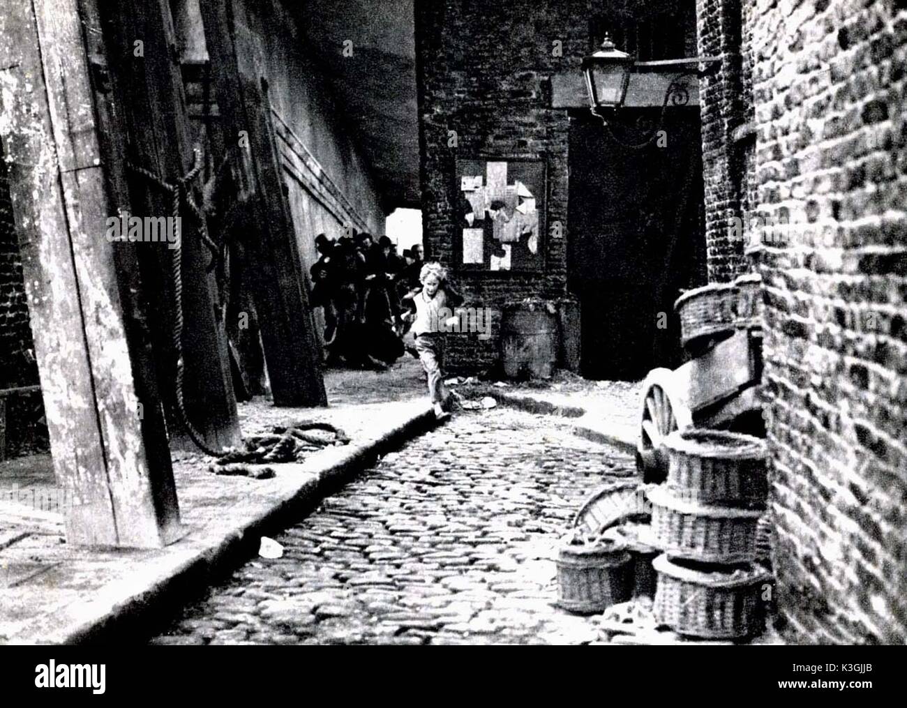 OLIVER TWIST John Howard Davies als Oliver Twist Datum: 1948 Stockfoto
