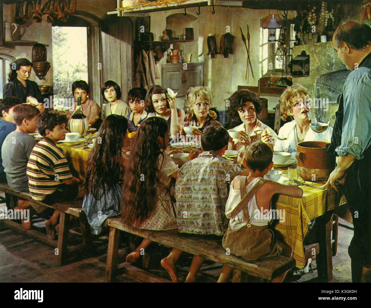 Folgen Sie DER JUNGEN PAULA PRENTISS, DANY ROBIN, Connie Francis, JANIS PAIGE Stockfoto