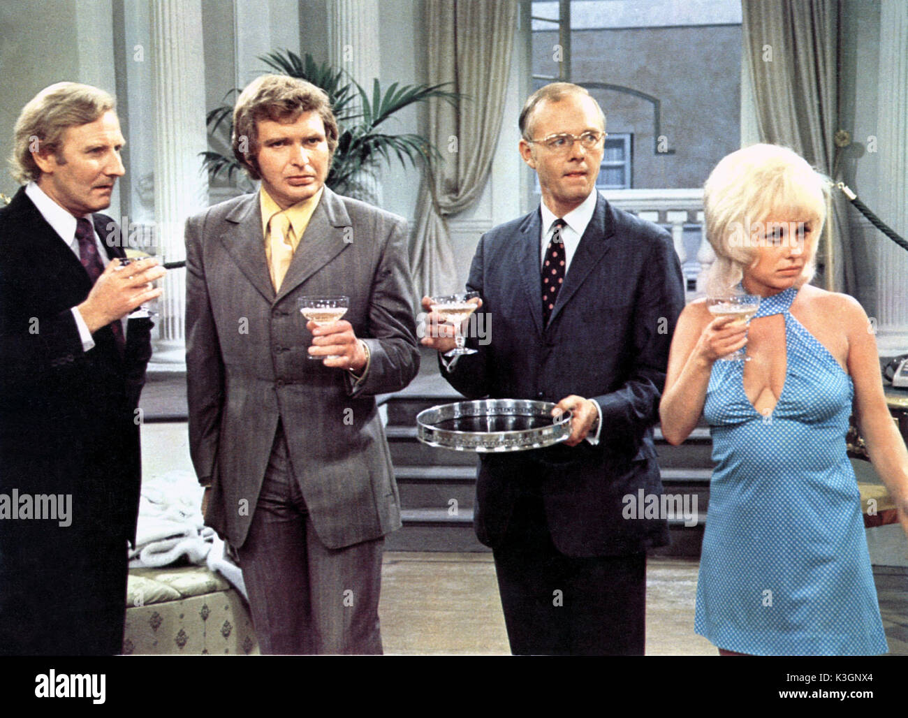 Nicht JETZT LIEBLING LESLIE PHILLIPS, Derren Nesbitt, RAY COONEY, BARBARA WINDSOR Stockfoto