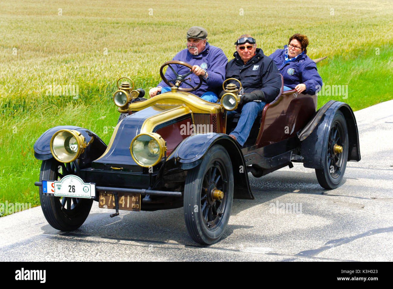 Oldtimer Rallye 'Herkomer Konkurrenz" in Landsberg Lech für mindestens 80 Jahre alten Autos, hier in der Nähe Renault EF, Jahr der Herstellung 1913 Stockfoto