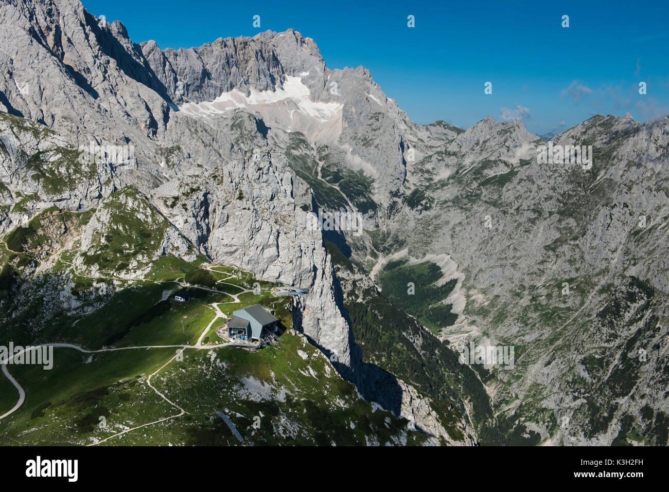 Zugspitze - Höllental, Alpspitz Bahn, Alpspix, Osterfelder, obere Klemme, Bergrestaurant, Garmisch-Partenkirchen, Luftbild, Deutschland, Bayern, Oberbayern, Bayerische Alpen, Zugspitze, Werdenfelser Land Region Stockfoto