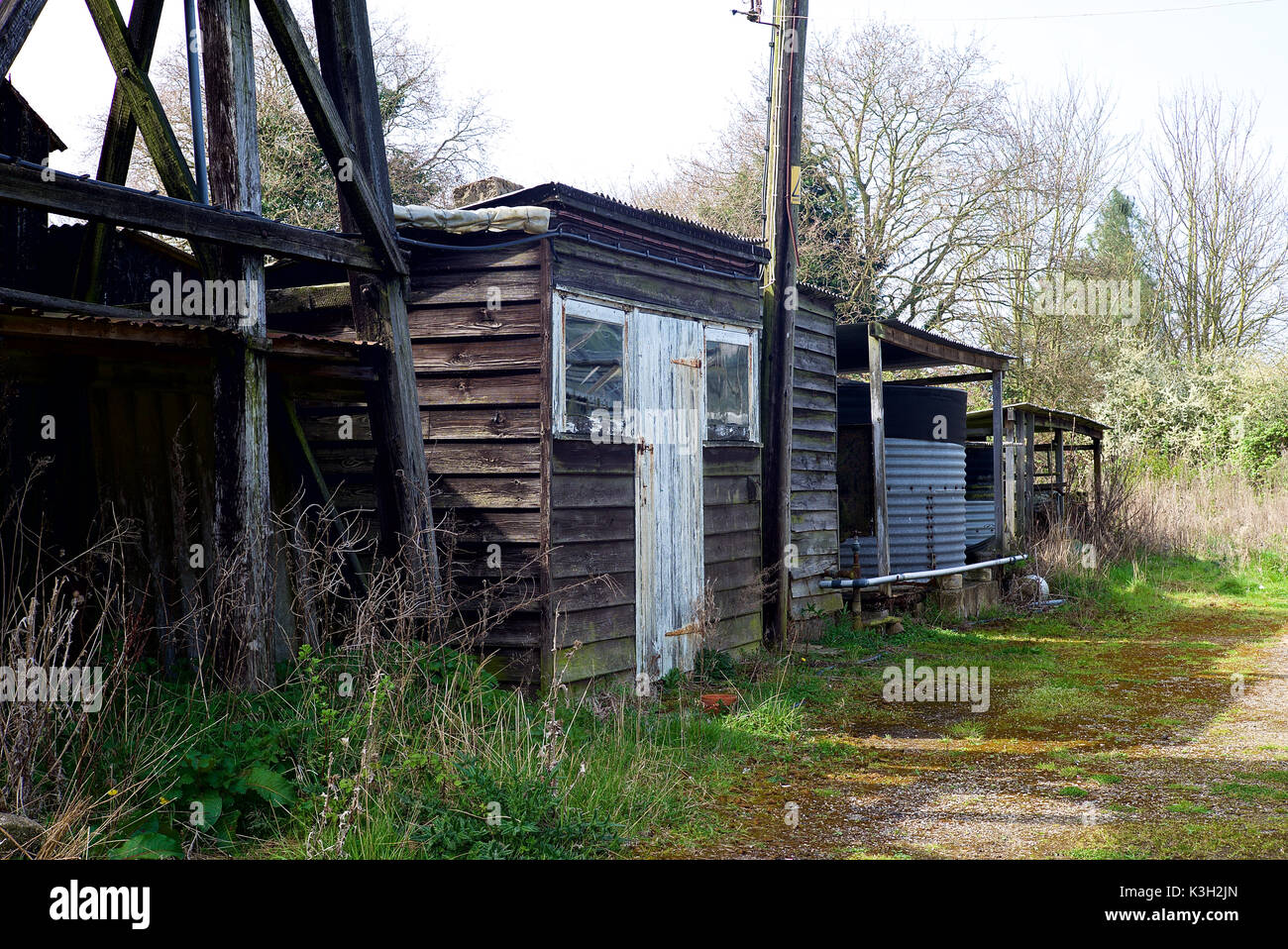 Rundown Kidby Baumschulen, wenig Clacton, Essex, in einem Zustand des Niedergangs, die Entwicklung in einer Wohnsiedlung. Stockfoto