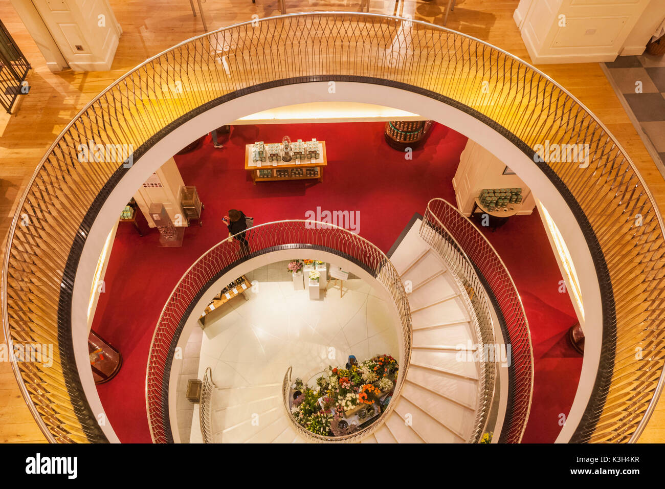 England, London, Piccadilly, "Fortnum & Mason' Speichern, Wendeltreppe Stockfoto England, London, Piccadilly, "Fortnum & Mason' Speichern, Wendeltreppe Stockfoto
