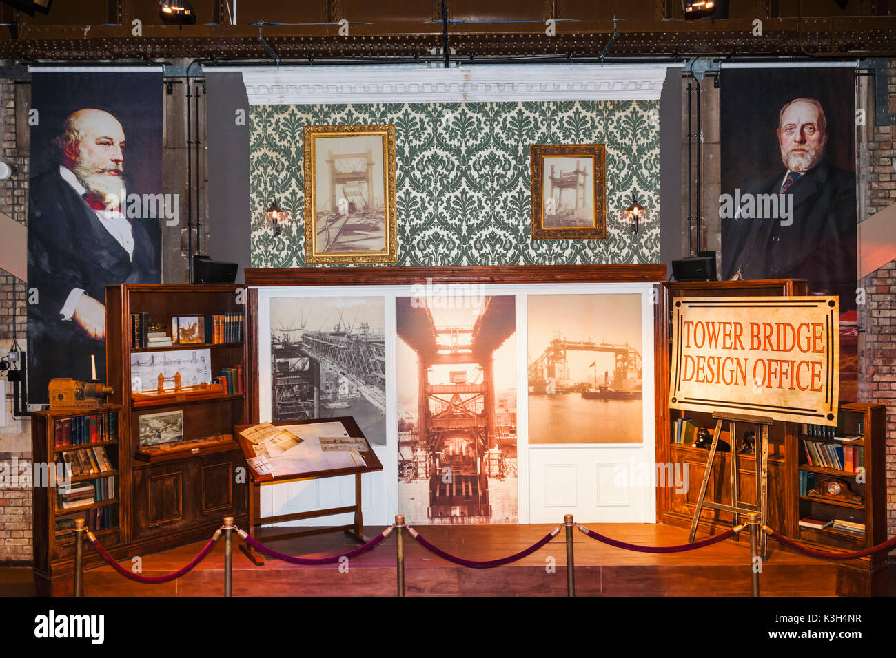 England, London, Tower Bridge, ausstellen der Tower Bridge-Design-Büro Stockfoto
