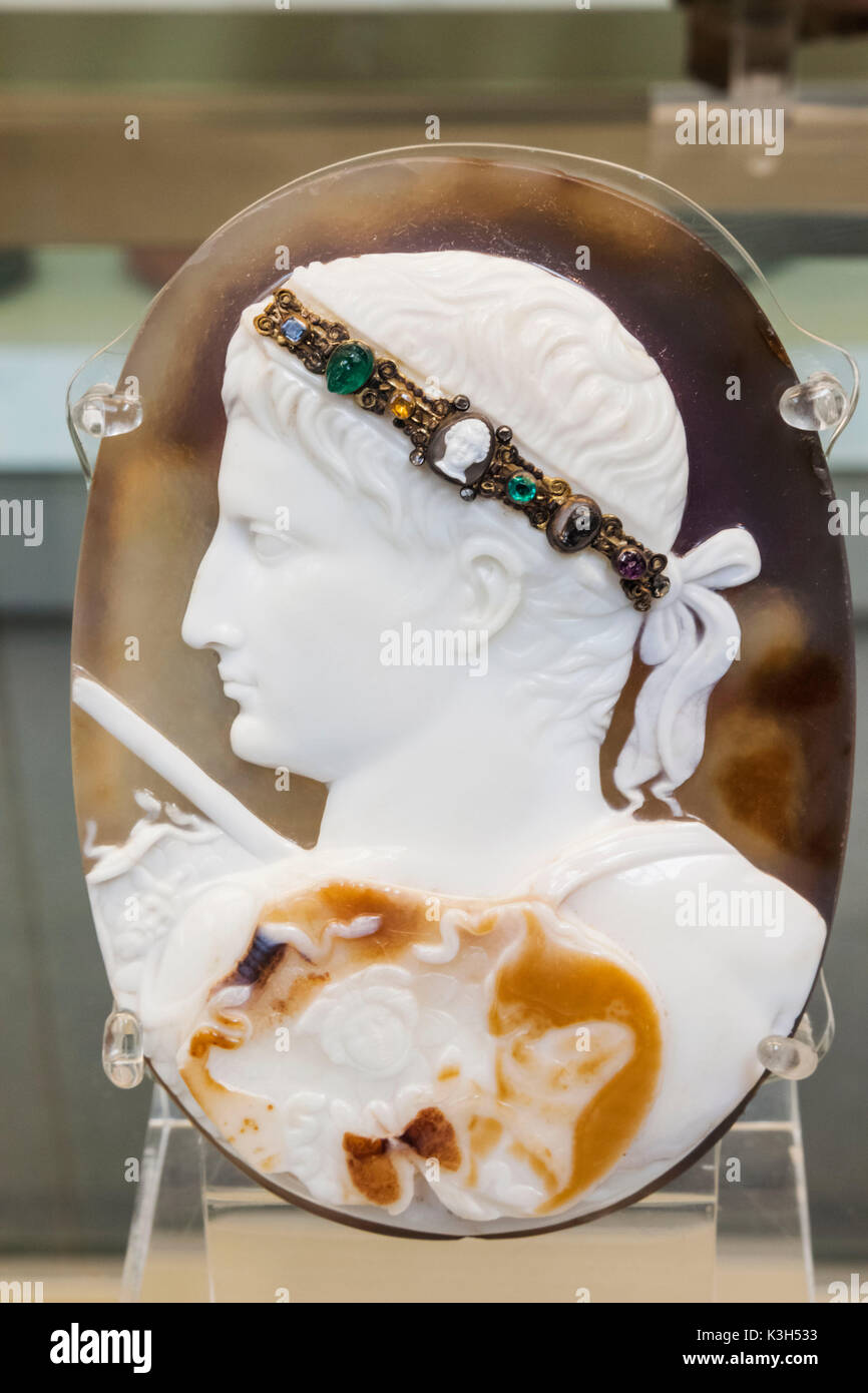 England, London, British Museum, Römische Reich, ein Römisches Sardonyx Cameo mit Porträt des Kaisers Augustus vom AD14-20 Stockfoto