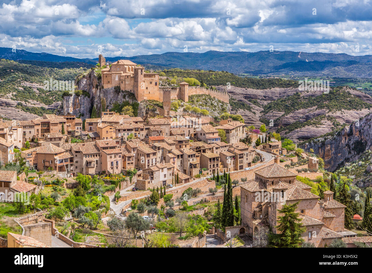 Spanien, Provinz Huesca, Alquezar Stadt, Kirche San Miguel und Santa Maria Colegiata Stockfoto