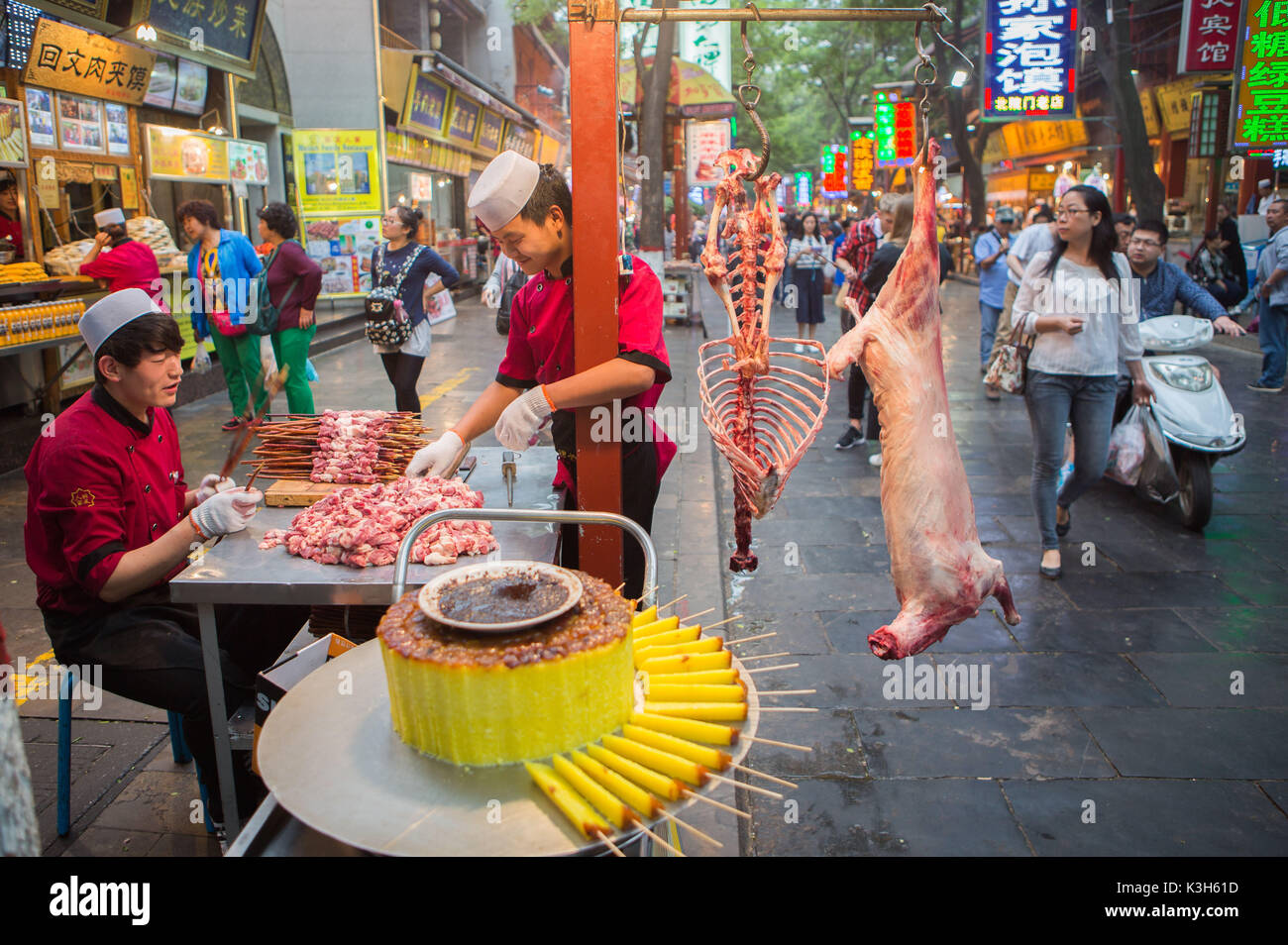 China, in der Provinz Shaanxi, Xi'an City, Beijuan Männer islamische Straße, Fleisch shop Stockfoto