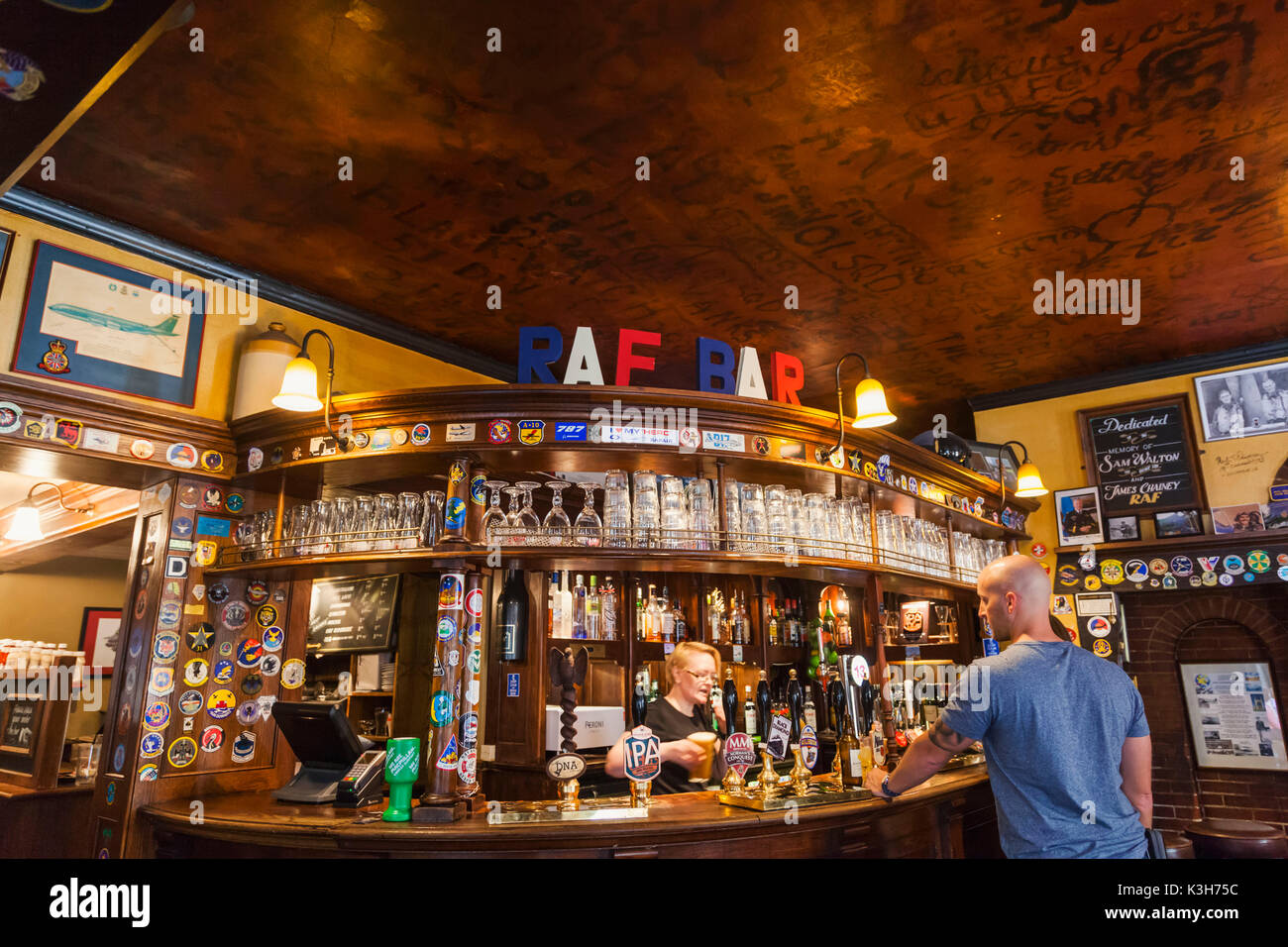 England, Cambridgeshire, Cambridge, Eagle Pub, die RAF-Bar Stockfoto