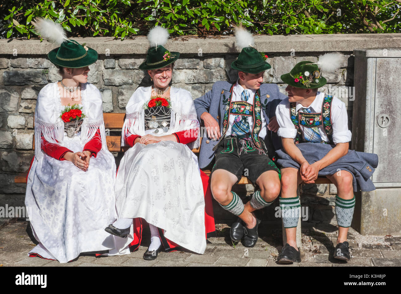 Deutschland, Bayern, Garmisch-Partenkirchen, bayerische Festival, Paare in Tracht Stockfoto