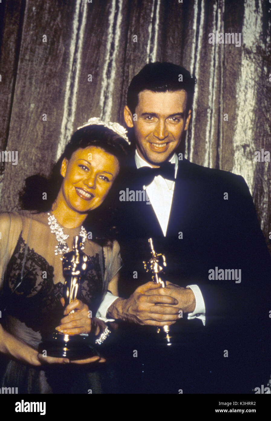 Oscar-verleihung 1940 Oscar für die beste Hauptdarstellerin: Ginger Rogers in KITTY FOYLE Oscar für den besten Schauspieler - James Stewart in der Philadelphia Story Stockfoto