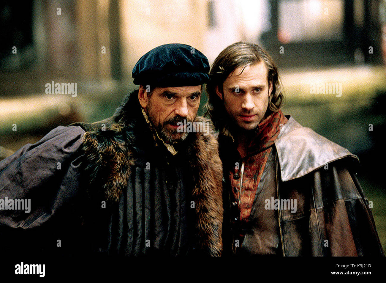 Der Kaufmann von Venedig JEREMY IRONS als Antonio, Joseph Fiennes als bassanio Datum: 2004 Stockfoto