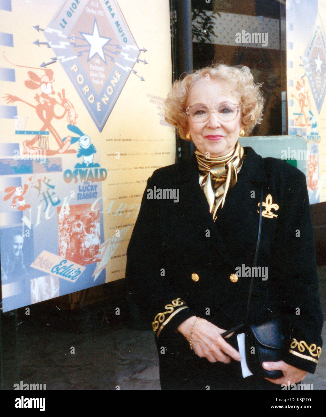 VIRGINIA DAVIS, 'Alice' an einem Punkt in einer langen Reihe von Walt Disney, in dem Alice mit animierten Zeichentrickfiguren interagiert. Hier in 1992 im Le Giornate del Cinema Muto, die 11. jährliche silent Film Festival in Pordenone in Norditalien, wo eine Gruppe von Alice Filme gesehen Stockfoto