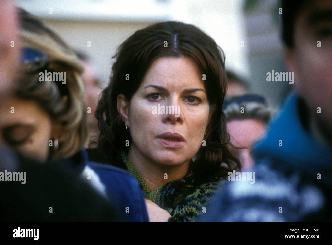 Mystic River. MARCIA GAY HAT SICH in Warner Bros. VERHÄRTET Pictures' and Village Roadshow Pictures' Drama Mystic River, eine Malpaso-Produktion mit Sean Penn, Tim Robbins, Kevin Bacon und Laurence Fishburne. Foto: Merie W. Wallace. Copyright: Warner Bros Bilder 2003. MYSTIC RIVER [US 2003] MARCIA GAY HARDEN MYSTIC RIVER. MARCIA GAY HAT SICH in Warner Bros. VERHÄRTET Pictures' and Village Roadshow Pictures' Drama Mystic River, eine Malpaso-Produktion mit Sean Penn, Tim Robbins, Kevin Bacon und Laurence Fishburne. Foto: Merie W. Wallace. C Stockfoto