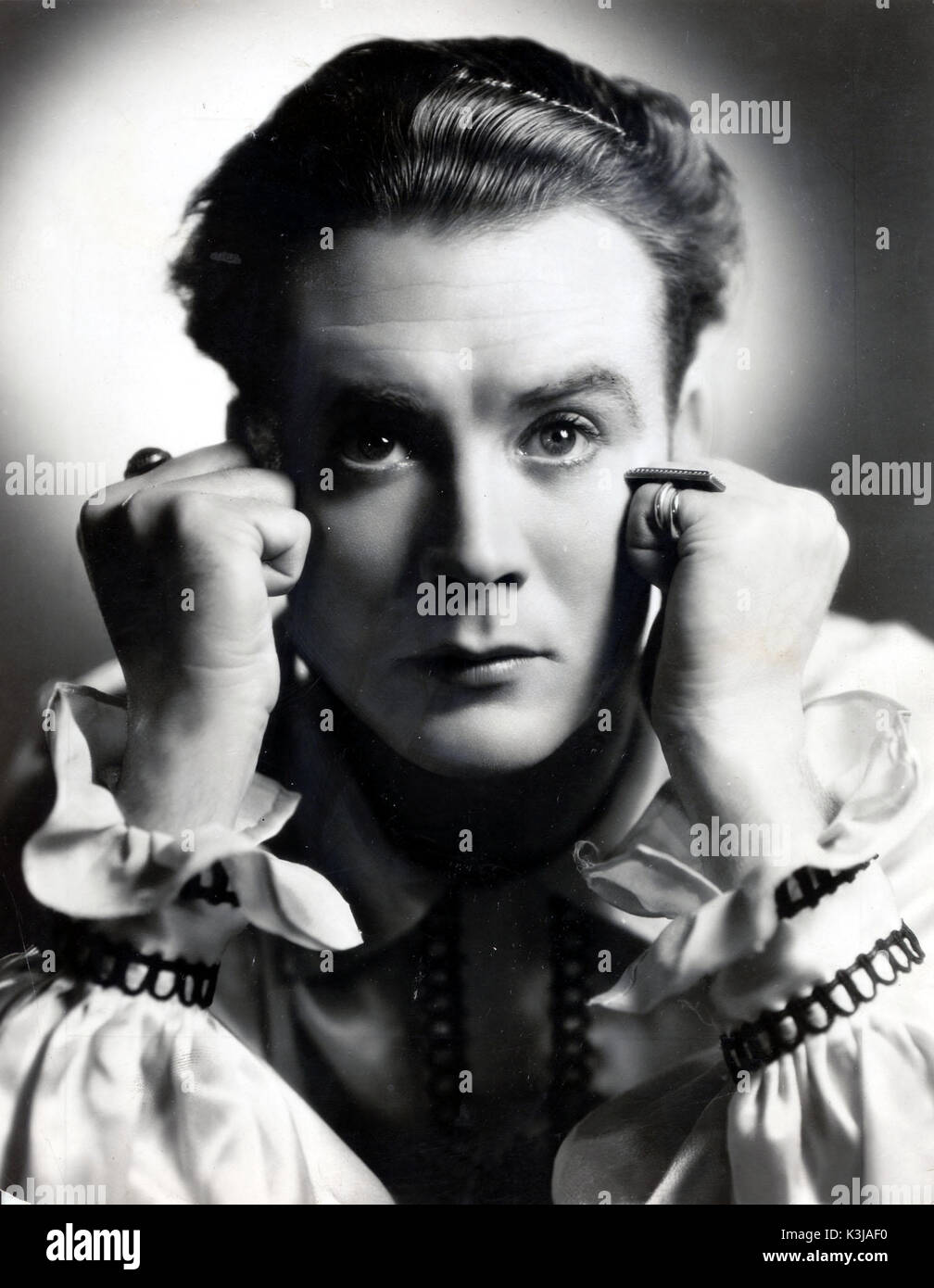 TUDOR ROSE JOHN MILLS als Lord Guilford Dudley Tudor Rose Datum: 1936 Stockfoto