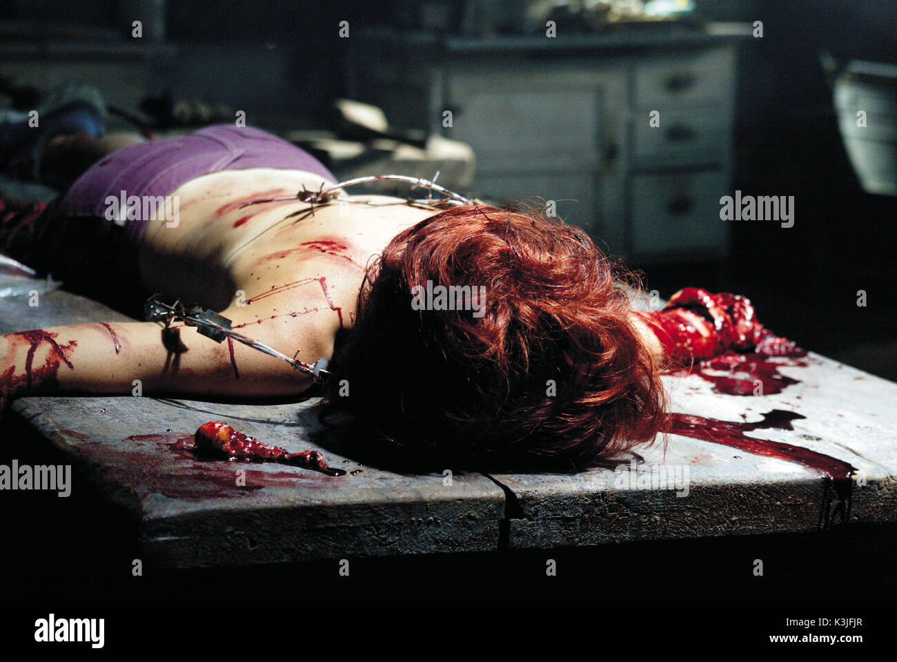 WRONG TURN Datum: 2003 Stockfoto