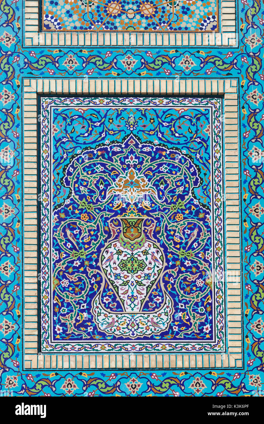 Iran, Teheran, Museum der islamischen Periode, außen Kacheln detail Stockfoto