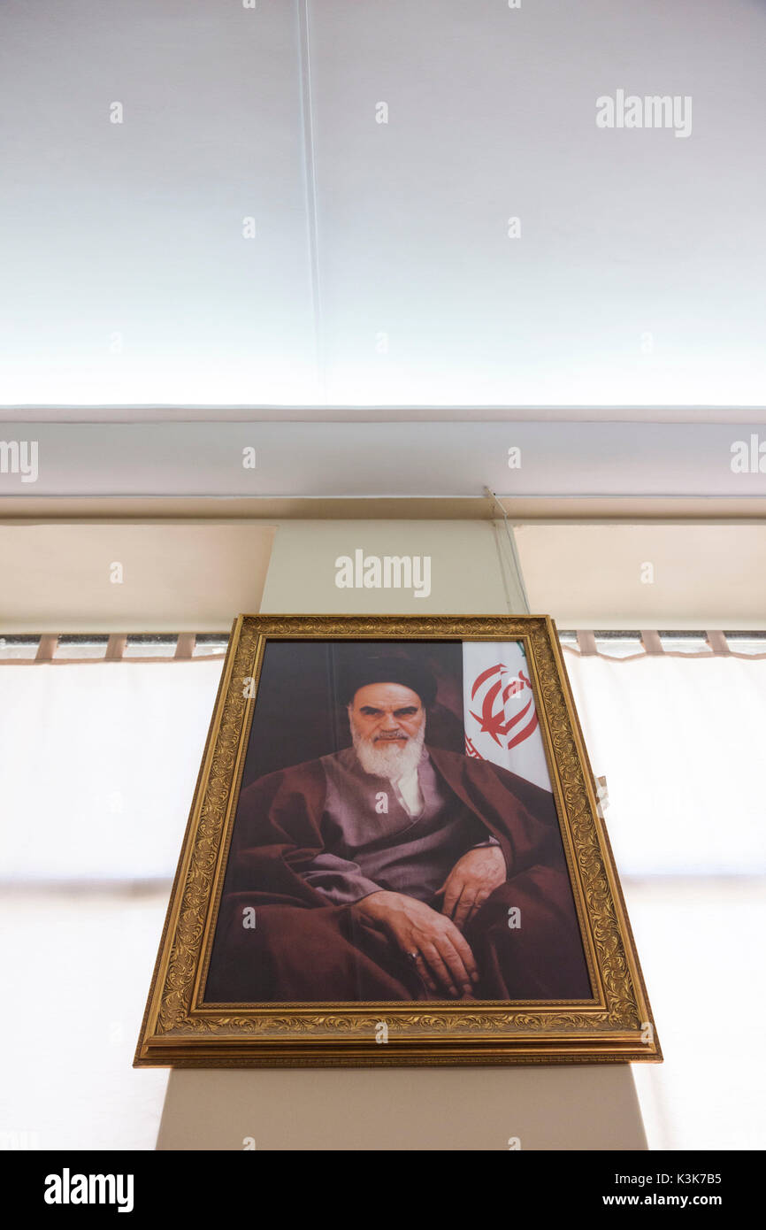 Iran, Teheran, National Museum der Iran, Porträt des ehemaligen religiösen Führer, Ayatollah Khomeini Stockfoto