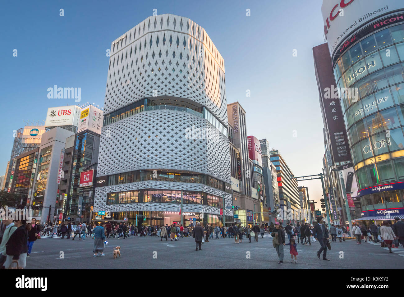 Japan, Tokyo City, Ginza, Harumi und Chuo Wege kreuzen, Stockfoto