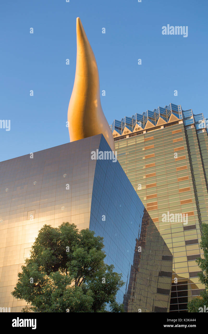 Japan, Tokyo City, Asakusa Viertel, Asahi Beer Hall Gebäude. Stockfoto