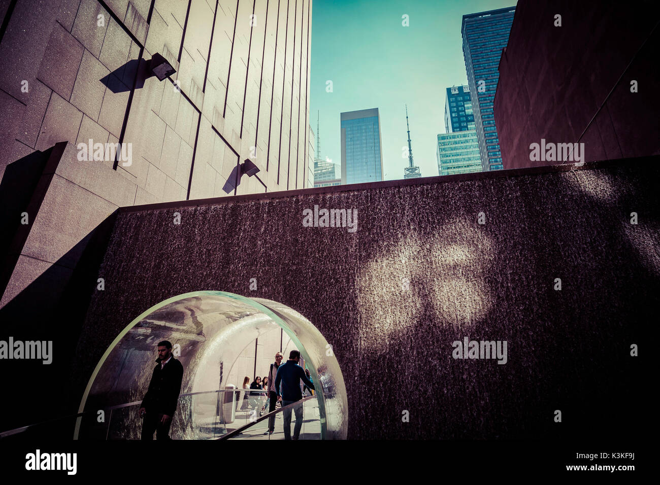 Sun Reflexion, Wasser design Tunnel, Geschäftsviertel, Manhatten, New York, USA Stockfoto