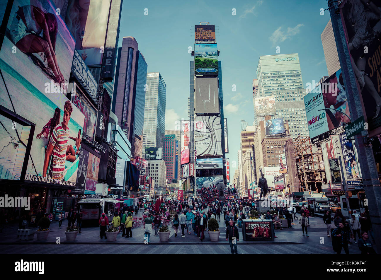 Belebtesten Fußgängerzone, Ads auf den Time Square, Architektur, Wolkenkratzer, Streetview, Manhatten, New York, USA Stockfoto