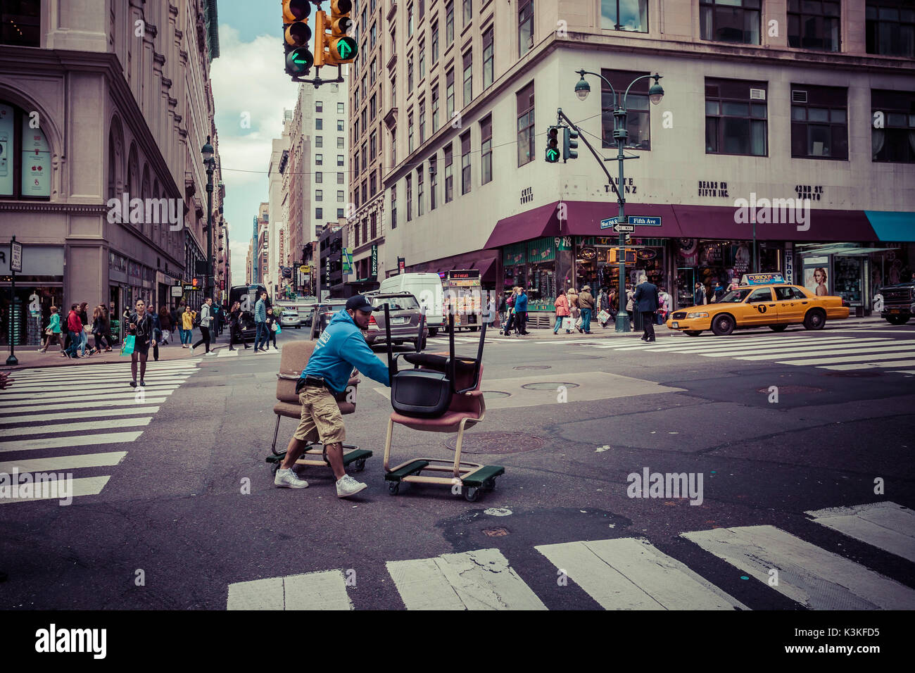 Anders Denken, Möbel Transport, Streetview, Manhatten, New York, USA Stockfoto