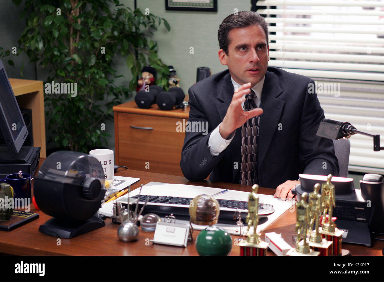 THE OFFICE alias THE OFFICE: AN AMERICAN WORKPLACE Season 2; Episode 1  Dundies Steve Carrell als Michael Scott Datum: 2005 Stockfotografie - Alamy