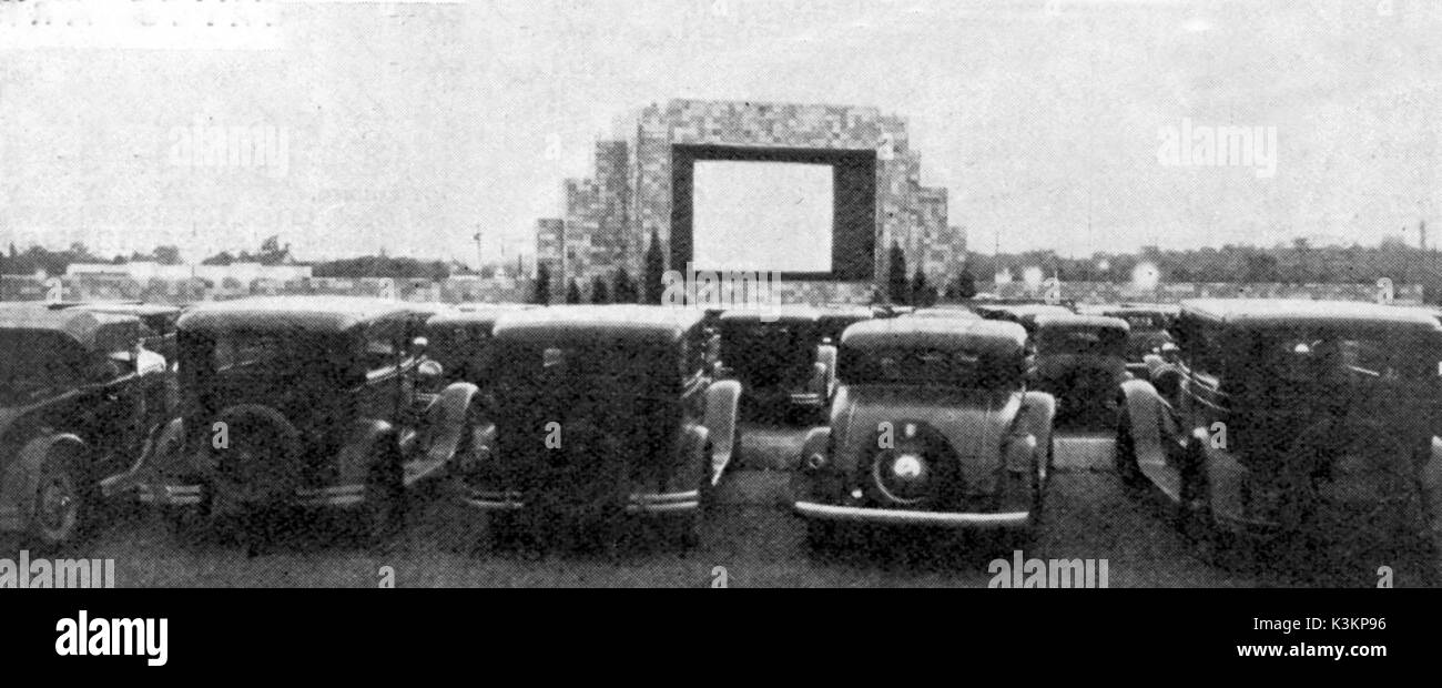Berichtet die weltweit erste auf Drive-in-Kino in Camden, New Jersey, USA hier in 1933 gesehen. Der Bildschirm ist 60 Ftx 30 ft. Stockfoto